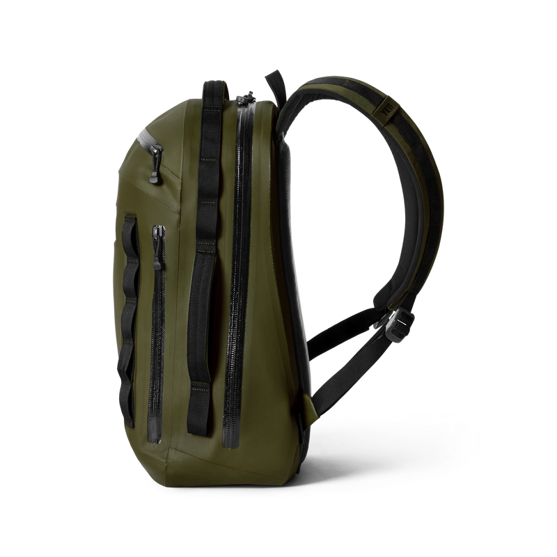 YETI Cayo 25L nodig? Deze 100% waterdichte backpack is ideaal voor regen, reizen & avontuur. Bestel 'm nu bij Revert 95 – officiële YETI dealer