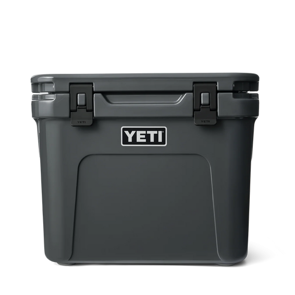 YETI Roadie 32 draagbare koelbox met FatWall isolatie in lichtgrijze uitvoering