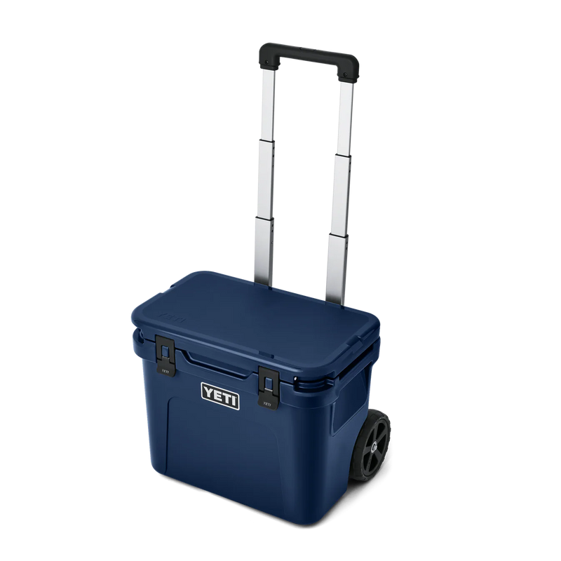 YETI Roadie 32 draagbare koelbox met FatWall isolatie in navy uitvoering