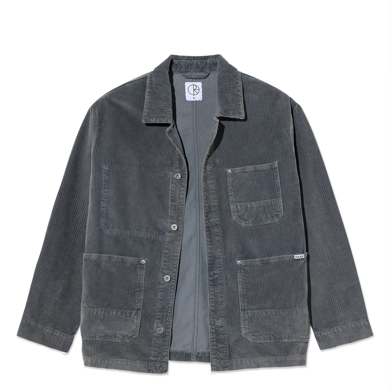 Polar Skate Co Ezra Jacket Blueish Grey Cord – corduroy overshirt met knoopsluiting, drie zakken en geweven Polar-label in Blueish Grey kleur.