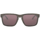 Bestel de Oakley Holbrook Woodgrain Prizm Daily Polar ​zonnebril snel, gemakkelijk en veilig bij Revert 95. Check onze website voor de gehele Oakley gepolariseerde zonnebrillen collectie, of kom langs in onze winkel in Haarlem.