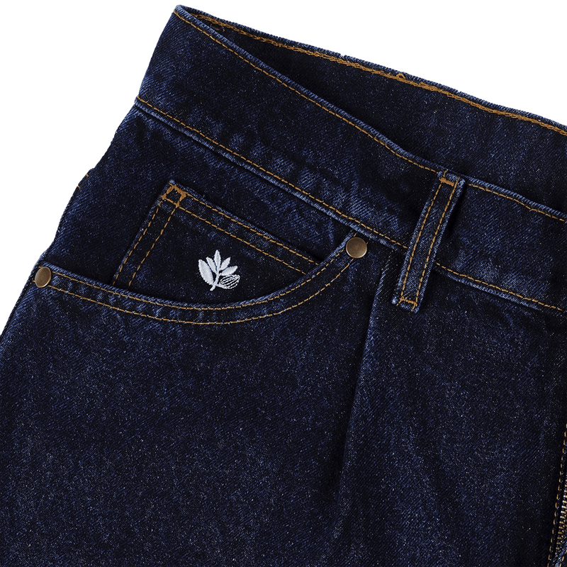 Magenta Skateboard denim jeans OG DENIM DARK BLUE broek voorkant close-up Revert95.com