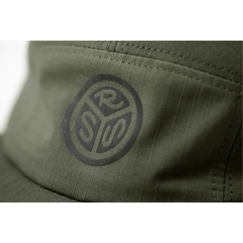 Rumble Reflective RSS logo 5 Panel cap voorkant close-up groen