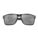 Bestel de Oakley Holbrook XL Matte Black Frame Prizm Black Polarized Lenses snel, veilig en gemakkelijk bij Revert 95. Check onze website voor de gehele Oakley collectie.