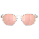 Bestel de Oakley Latch Matte Clear PRIZM Rose Gold Polarized snel, gemakkelijk en veilig bij Revert 95. Check on ze website voor de gehele Oakley gepolariseerde zonnebrillen collectie, of kom langs in onze winkel in Haarlem
