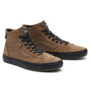 Bestel de Vans THE LIZZIE Shoes Dirt Black veilig, gemakkelijk en snel bij Revert 95. Check onze website voor de gehele Vans collectie.