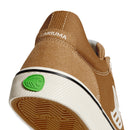 Bestel de Cariuma VVALLELY PRO CAMEL SUEDE CORDURA IVORY LOGO SNEAKER veilig, gemakkelijk en snel bij Revert 95. Check onze website voor de gehele Cariuma collectie, of kom gezellig langs bij onze winkel in Haarlem.