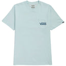 Bestel de Vans OTW CLASSIC BACK SS TEE BLUE GLOW-VANS TEAL veilig, gemakkelijk en snel bij Revert 95. Check onze website voor de gehele Vans collectie, of kom gezellig langs bij onze winkel in Haarlem.