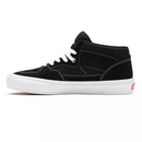 Vans Skate Half Cab Black White – zwarte suède mid-top skateschoen met witte details en Half Cab patch